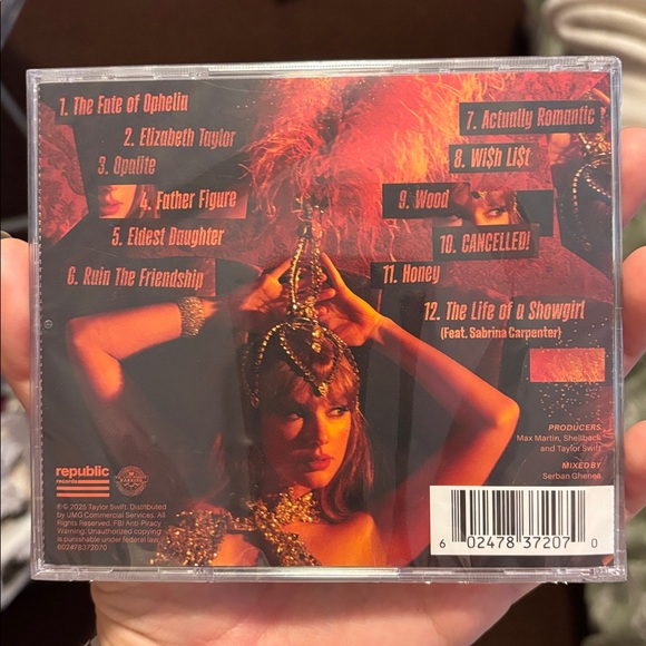 The Life of a Showgirl Taylor Swift SIGNED CD NWT - Picture 2 of 4